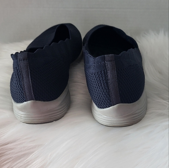 Skechers Women Breathable Slip-On Shoes, Size 9 - Picture 5 of 7